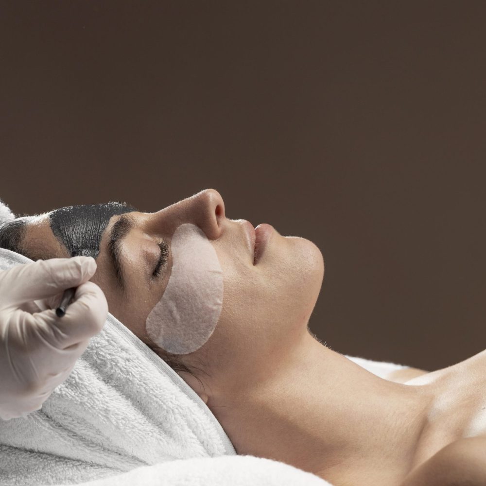 woman-relaxing-beauty-salon